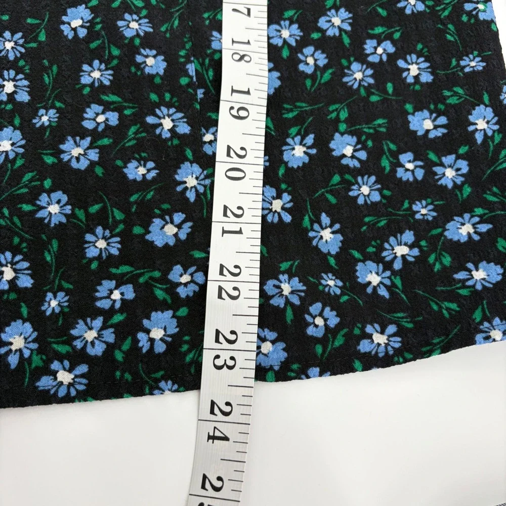 Loft Blouse Black Blue Floral Women M Petite Ruffle V-Neck Long Sleeve Tie Front